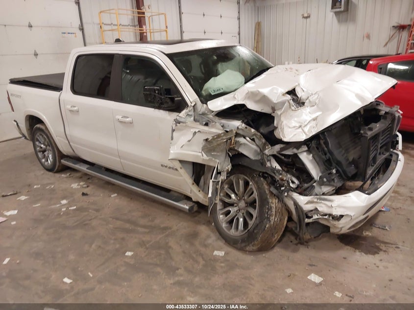 RAM 1500 LARAMIE 4X4 5 7 BOX