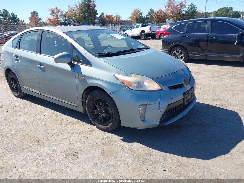 TOYOTA PRIUS THREE