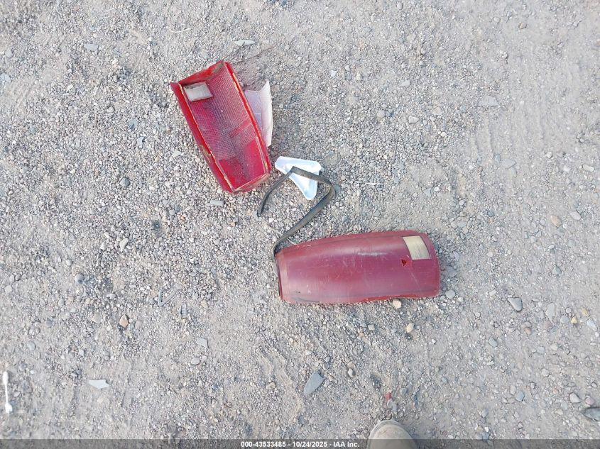 1995 Chevrolet Gmt-400 C2500 VIN: 1GCGC29K8SE272288 Lot: 43533485