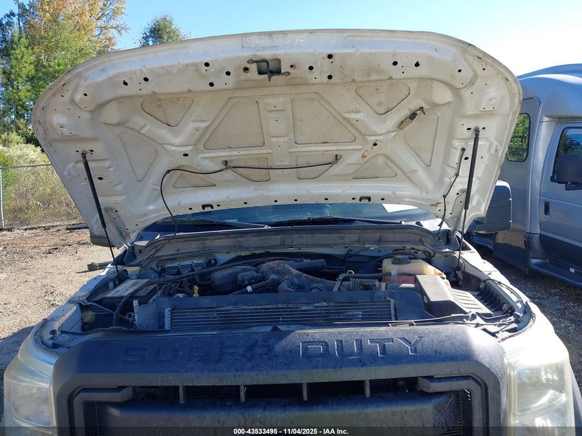 2015 Ford F-450 Chassis Xl VIN: 1FDUF4GY6FEA41033 Lot: 43533495