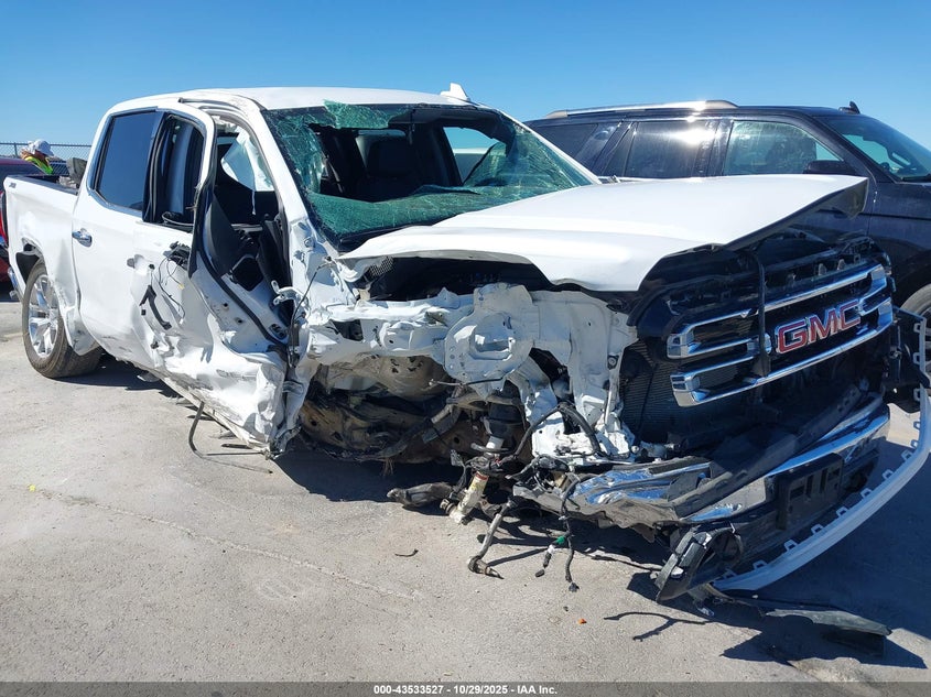 GMC SIERRA 1500 4WD SHORT BOX SLT