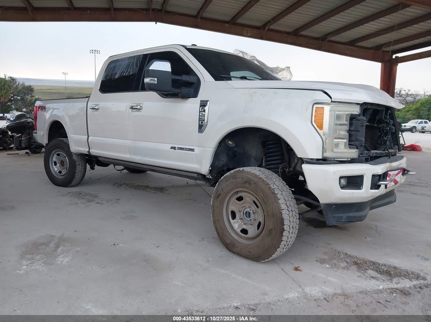 FORD F-250 PLATINUM