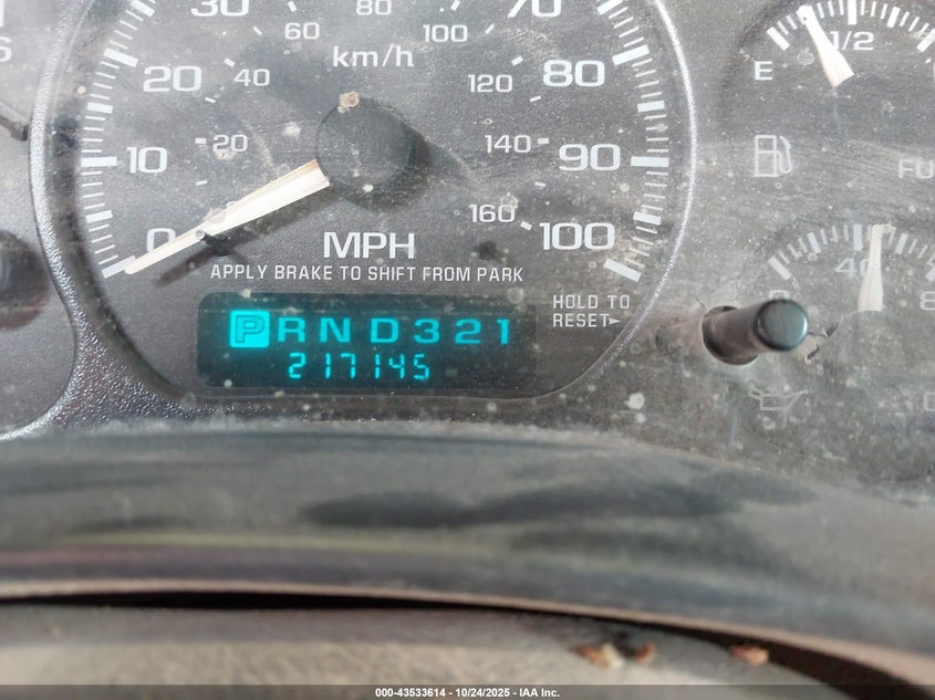 2002 Chevrolet Suburban 1500 Lt VIN: 1GNEC16Z02J222731 Lot: 43533614