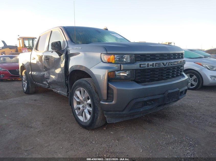 CHEVROLET SILVERADO 1500 2WD SHORT BED CUSTOM