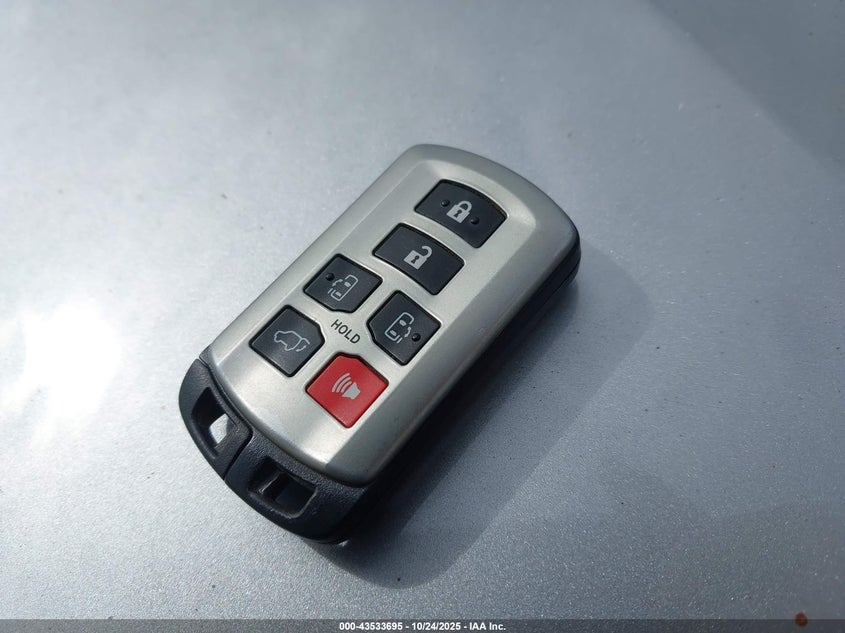 2018 TOYOTA SIENNA LIMITED PREMIUM 7 PASSENGER 5TDDZ3DC9JS208163