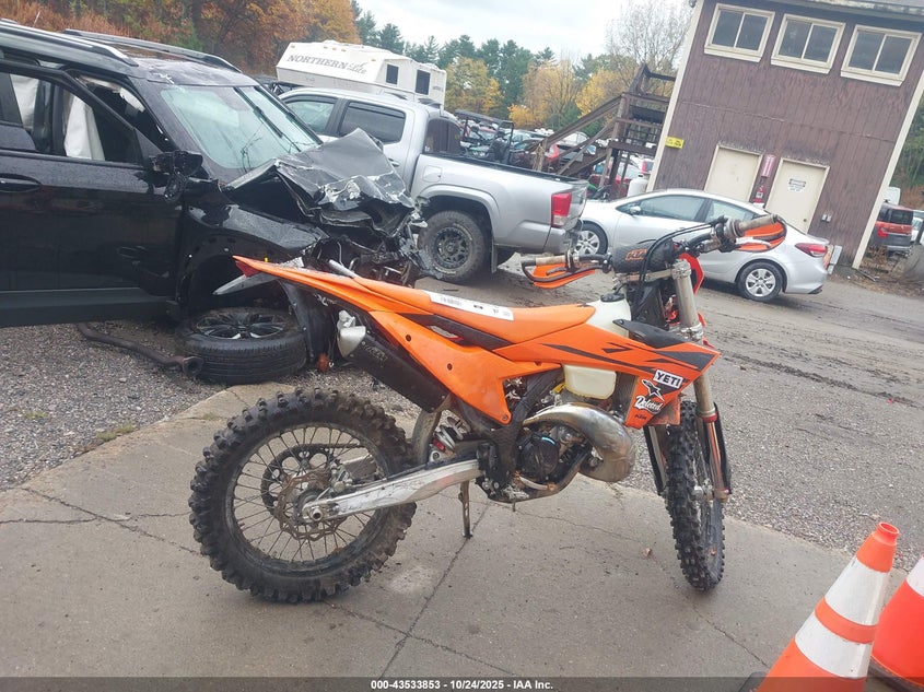 2025 KTM 150 XC-W TPI VBKXWG232SM152708