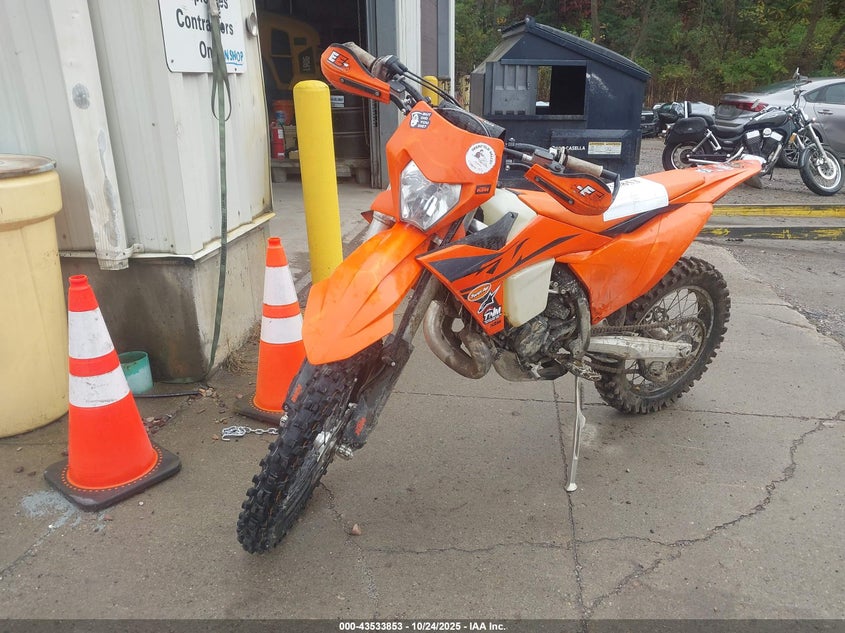 2025 KTM 150 XC-W TPI VBKXWG232SM152708
