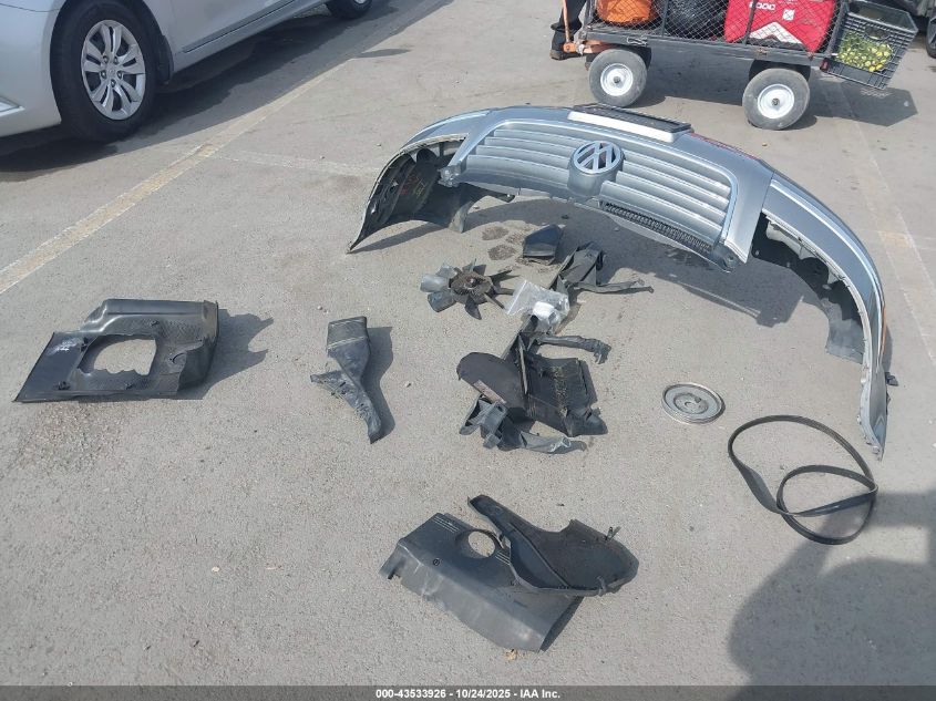 2003 Volkswagen Passat Glx VIN: WVWRH63B23E088007 Lot: 43533926