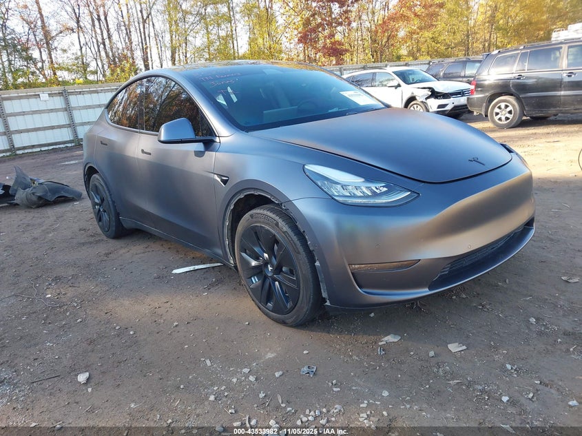 TESLA MODEL Y LONG RANGE DUAL MOTOR ALL-WHEEL DRIVE