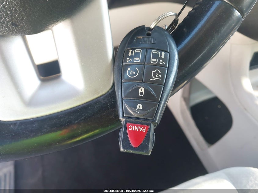 2012 Dodge Grand Caravan Sxt VIN: 2C4RDGCG8CR211728 Lot: 43533998