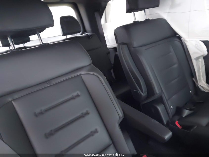 2025 HYUNDAI SANTA FE HYBRID auction photo 8