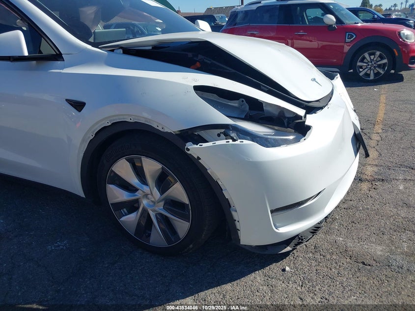 2023 Tesla Model Y VIN: 7SAYGAEEXPF591848 Lot: 43534046