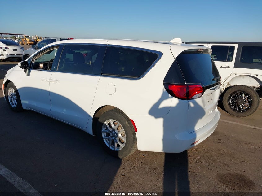 VIN 2C4RC1CG9HR823931 2017 CHRYSLER PACIFICA LX