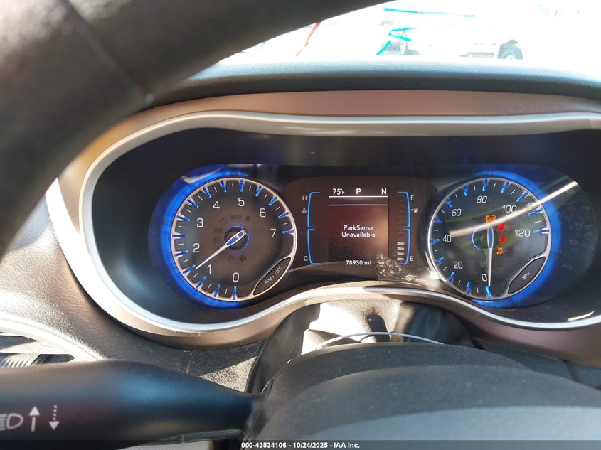 VIN 2C4RC1CG9HR823931 2017 CHRYSLER PACIFICA LX