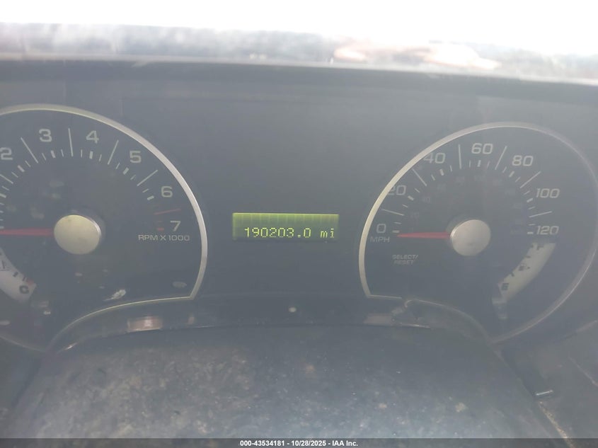 2008 Ford Explorer Xlt VIN: 1FMEU63E08UA92750 Lot: 43534181