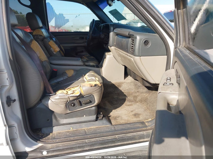 1GNEK13Z52J101426 2002 CHEVROLET TAHOE photo no. 5
