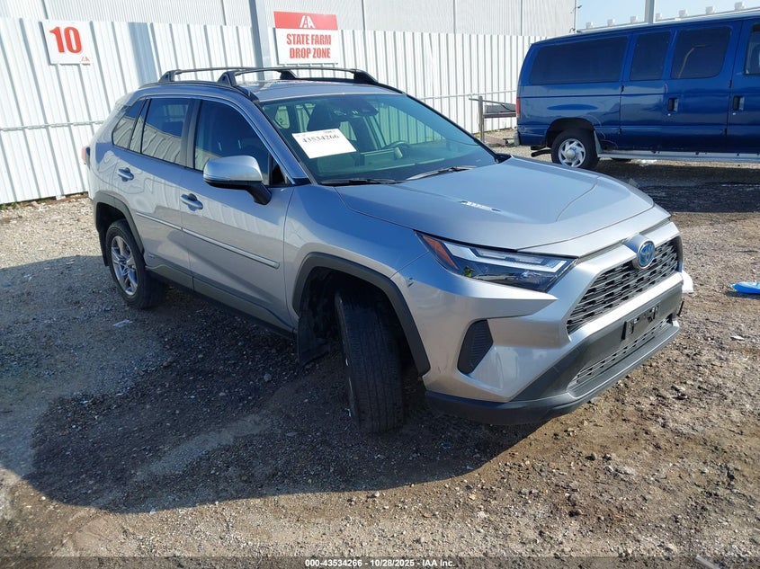 TOYOTA RAV4 HYBRID XLE