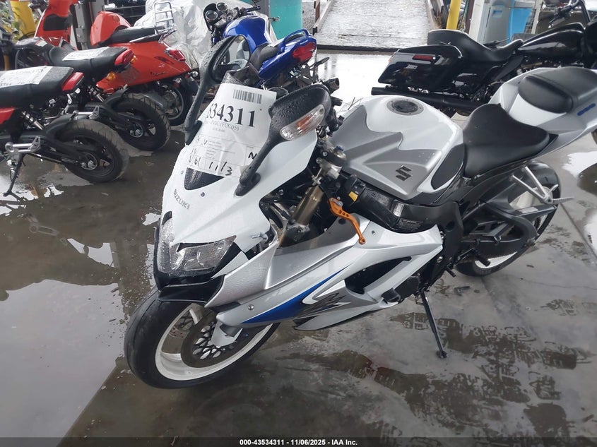 JS1GN7EA282106289 2008 SUZUKI GSX-R photo no. 2