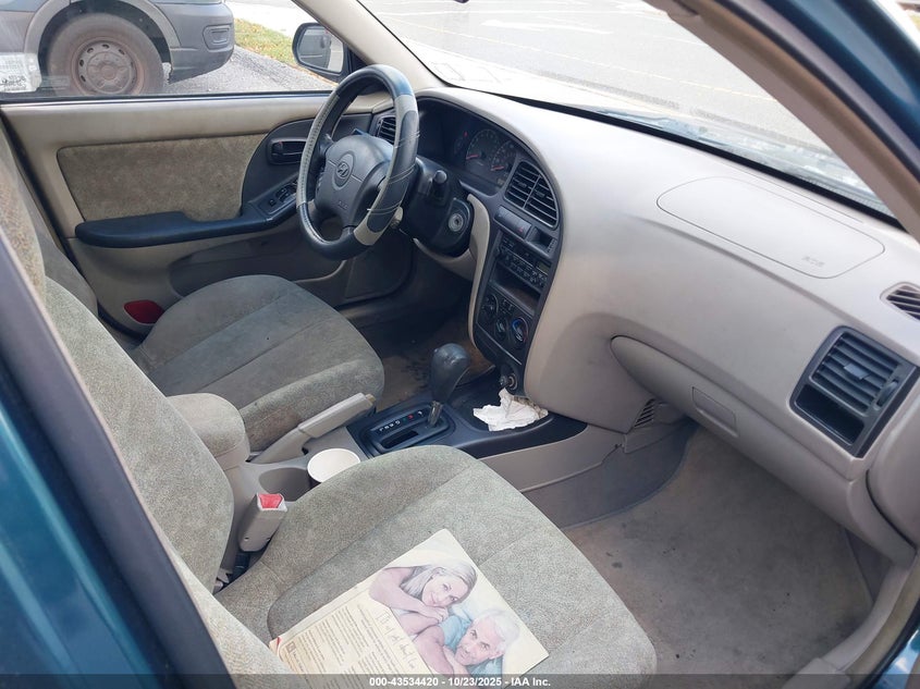 KMHDN45DX1U121291 2001 HYUNDAI ELANTRA photo no. 5