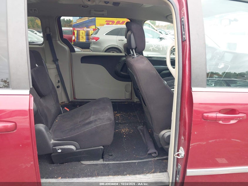 2011 Chrysler Town & Country Touring VIN: 2A4RR5DG1BR621607 Lot: 43534434