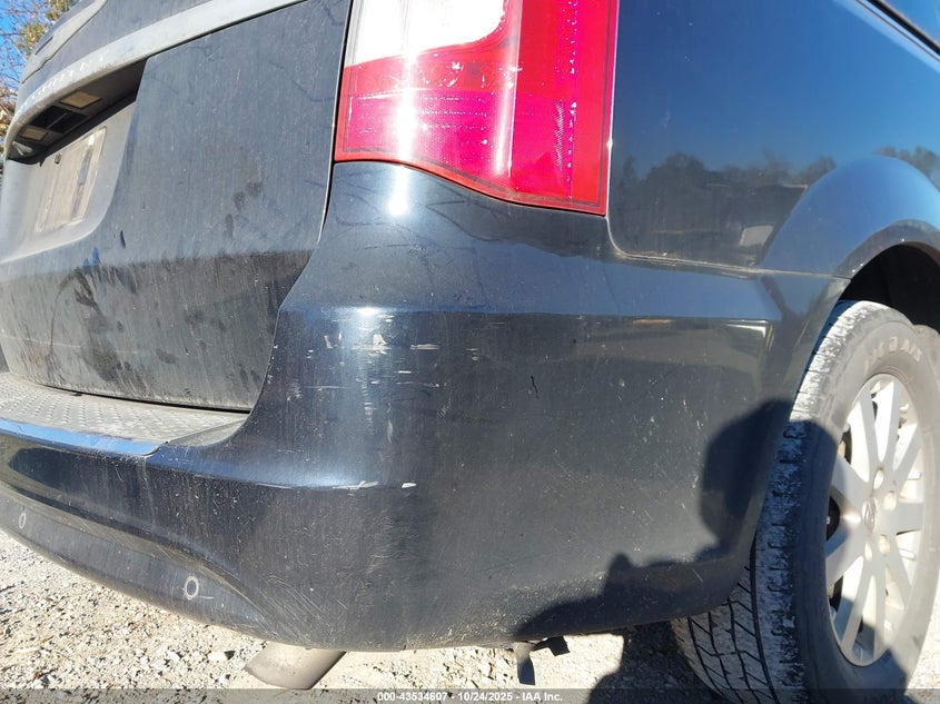 2011 Chrysler Town & Country Touring-L VIN: 2A4RR8DG5BR716060 Lot: 43534607