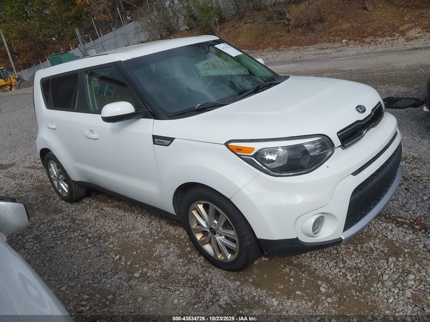 2017 KIA SOUL + - KNDJP3A58H7416621