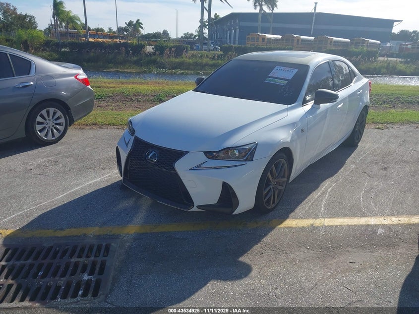 JTHC81D26J5031103 2018 LEXUS IS photo no. 17