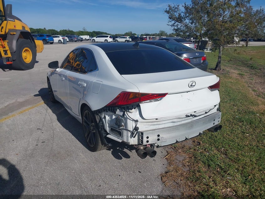 JTHC81D26J5031103 2018 LEXUS IS photo no. 19