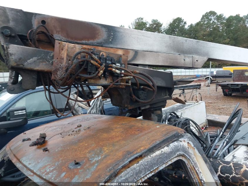 2005 Ford F-350 Xl/Xlt VIN: 1FDWF36Y85EC37106 Lot: 43534951