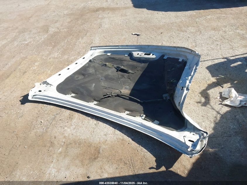 2000 Chevrolet Silverado 1500 VIN: 1GCEC14W1YZ177164 Lot: 43535040