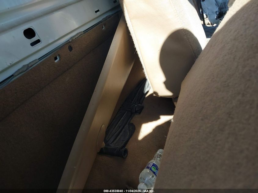 2000 Chevrolet Silverado 1500 VIN: 1GCEC14W1YZ177164 Lot: 43535040