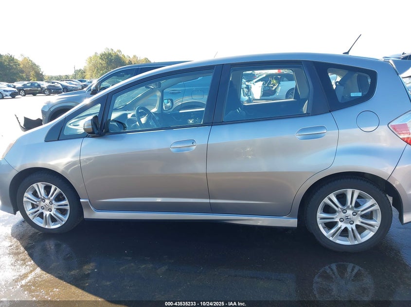 2009 Honda Fit Sport VIN: JHMGE88499S049462 Lot: 43535233