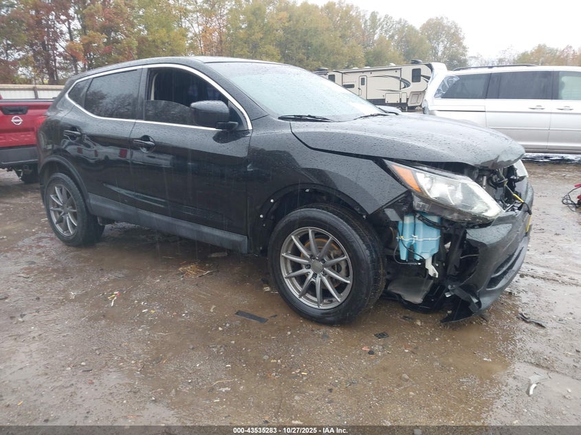 NISSAN ROGUE SPORT S