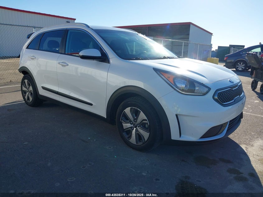KIA NIRO LX