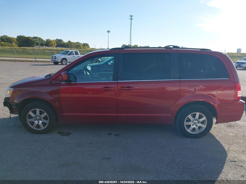 2008 Chrysler Town & Country Touring VIN: 2A8HR54P88R629495 Lot: 43535391