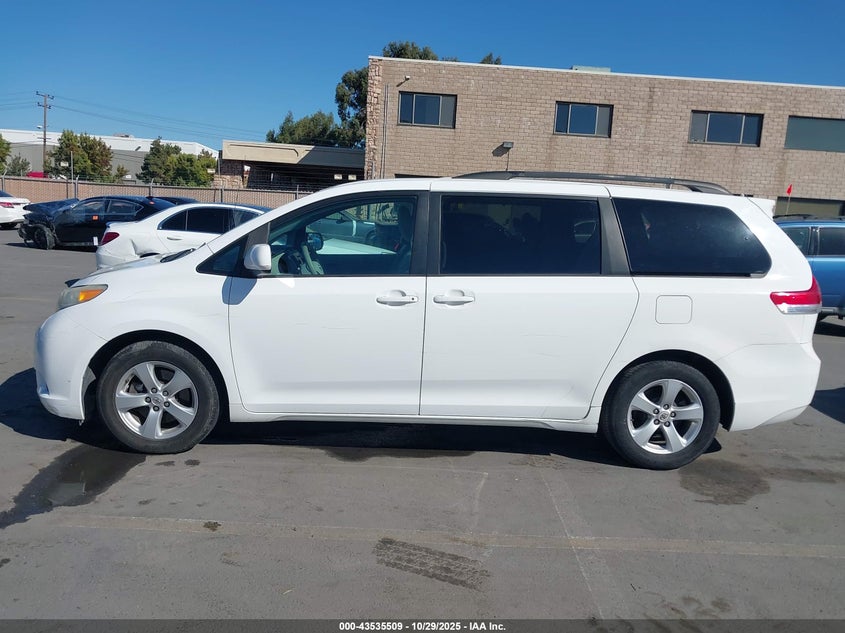 5TDKK3DC8CS254274 2012 TOYOTA SIENNA photo no. 14
