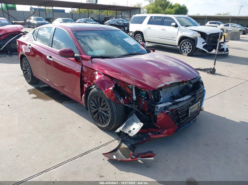 NISSAN ALTIMA SV FWD