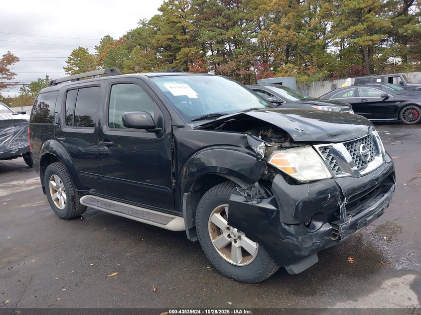 NISSAN PATHFINDER SV
