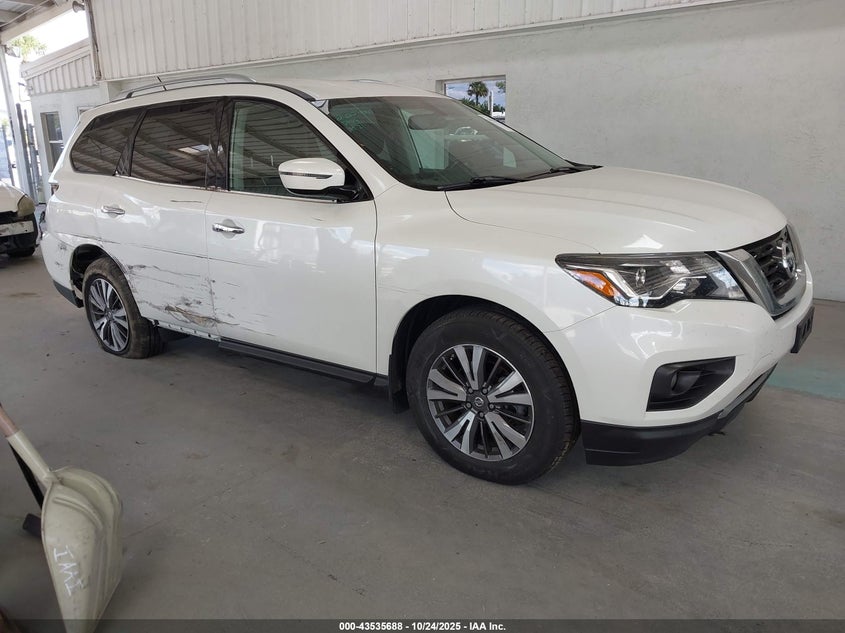 NISSAN PATHFINDER SV