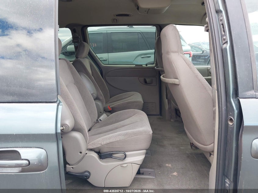 2003 Chrysler Town & Country Lx VIN: 2C4GP44373R133905 Lot: 43535712