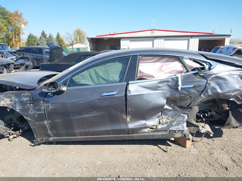 2018 Tesla Model S VIN: 5YJSA1E25JF273251 Lot: 43535779