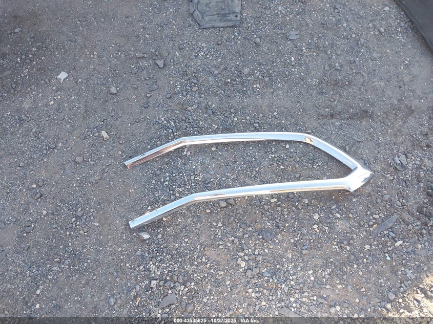 2018 CHEVROLET EQUINOX LT 3GNAXJEV7JS501771