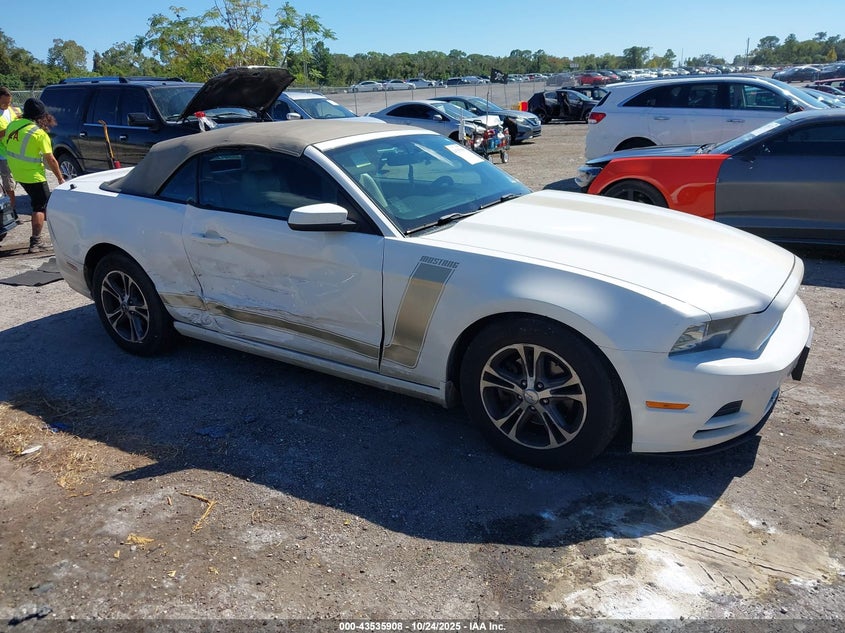 FORD MUSTANG V6 PREMIUM
