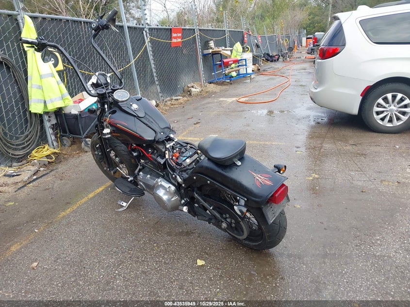 1HD1JM5488Y073374 2008 HARLEY-DAVIDSON SOFTAIL photo no. 3