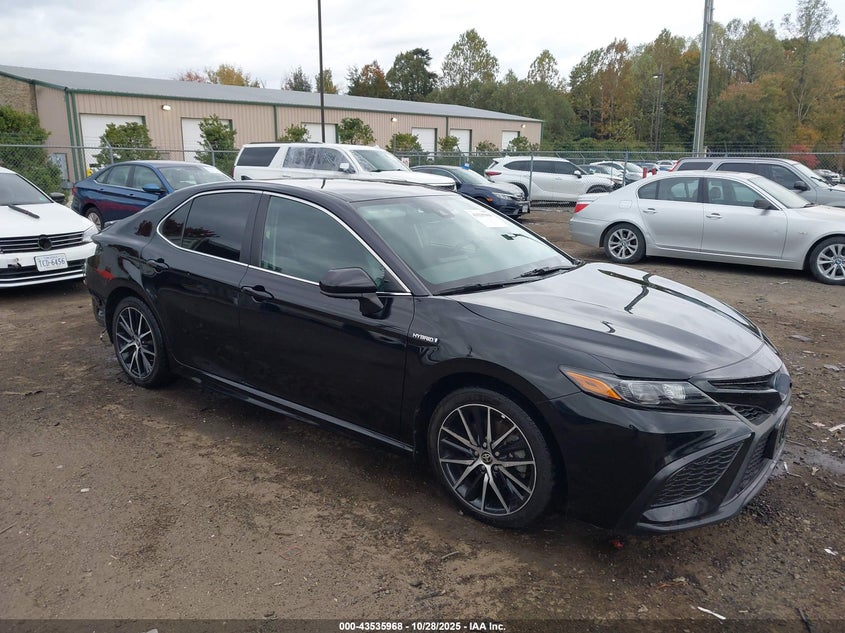TOYOTA CAMRY HYBRID SE HYBRID