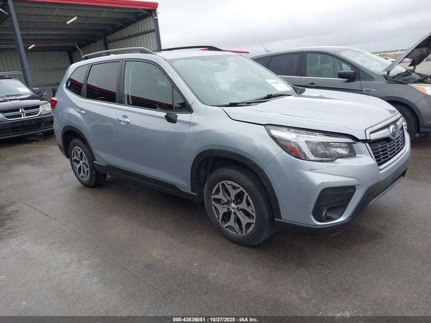 SUBARU FORESTER PREMIUM