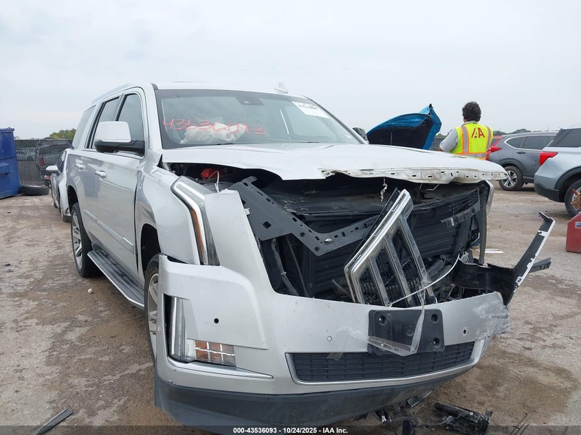CADILLAC ESCALADE LUXURY