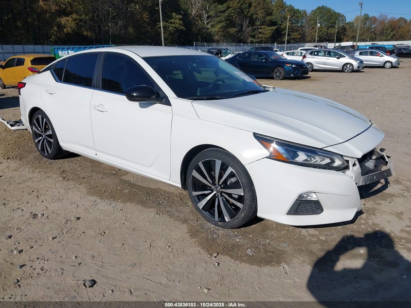 NISSAN ALTIMA SR FWD