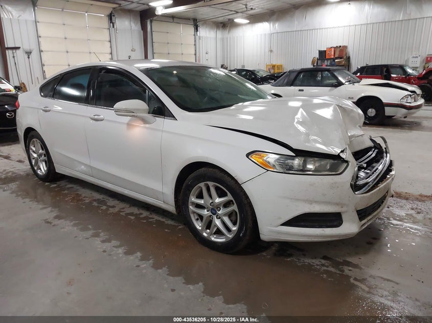 FORD FUSION SE