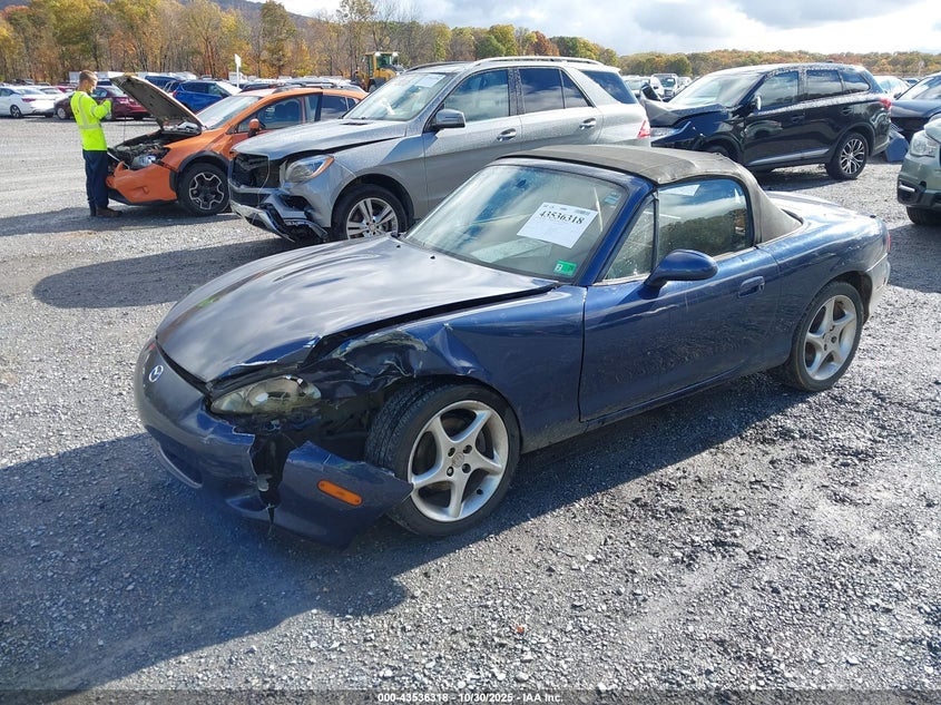 JM1NB353820227217 2002 MAZDA MX-5 photo no. 2